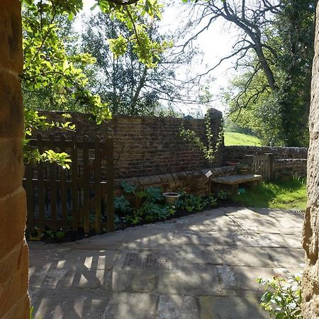 Shed End, In 18Th Century Lothersdale Mill Bd20 8En Exterior photo